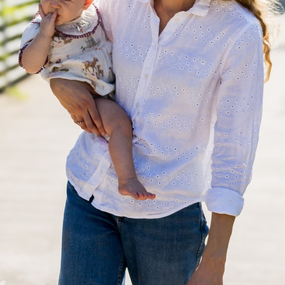Everlane White Linen Eyelet Relaxed Button-Up Shirt